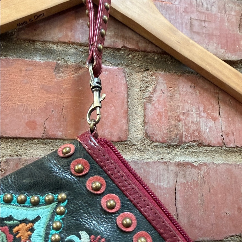 Vintage Isabella Fiore Embroidered Multicolor Wristlet Clutch - Picture 8 of 10
